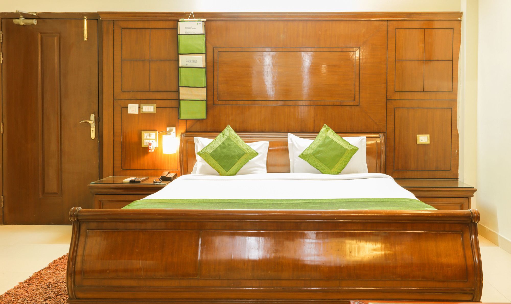 Treebo Shanta Inn Lucknow Exterior photo