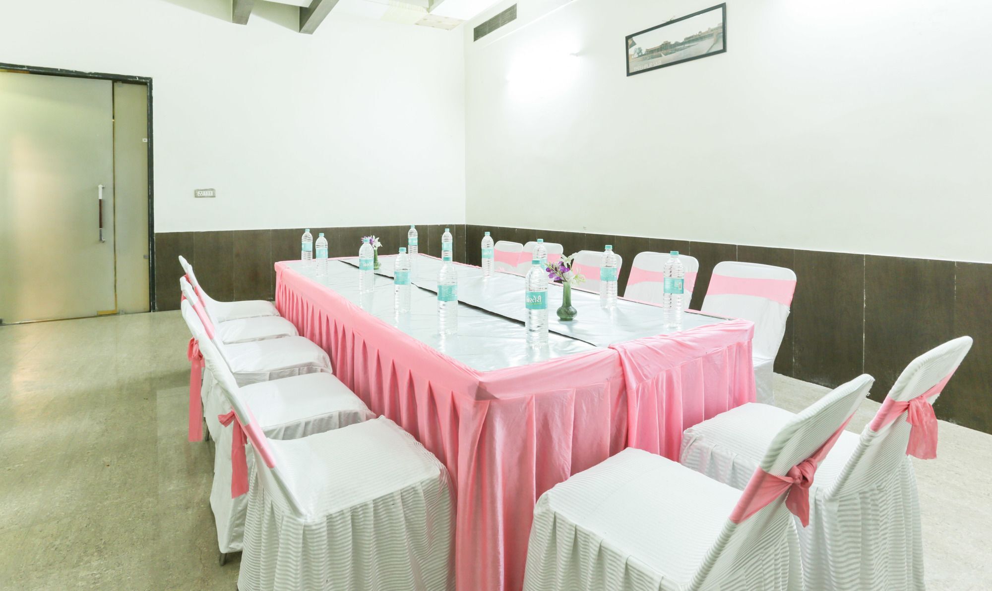 Treebo Shanta Inn Lucknow Exterior photo
